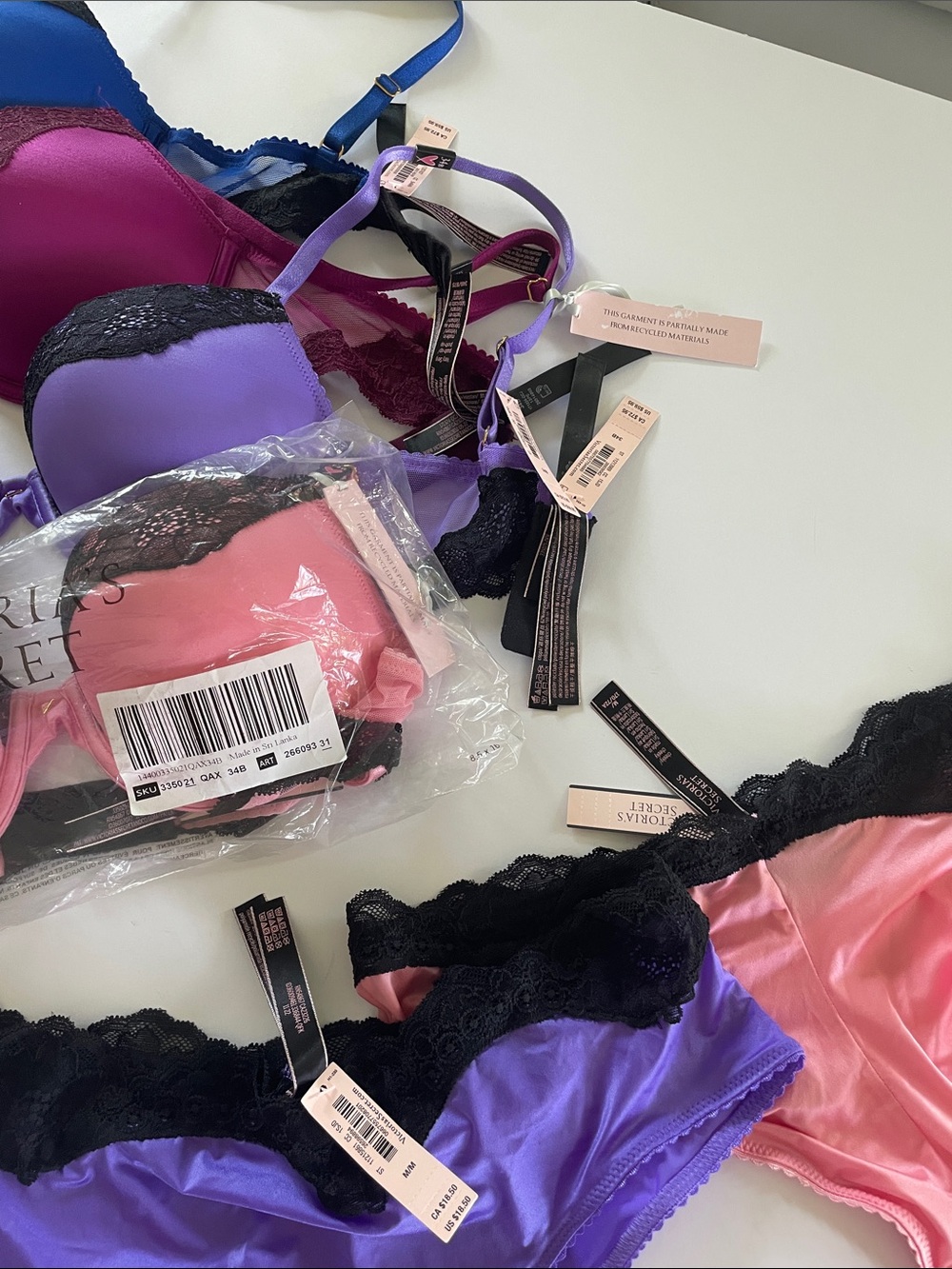 NWT 4 Victorias Secret Very Sexy Push Up 34 B 2 Panties Medium - Picture 4 of 9